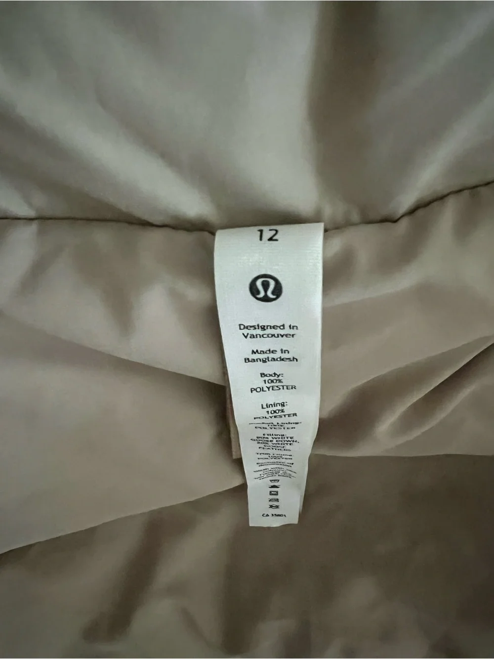 Lululemon Puffer Vest - Picture 6 of 6